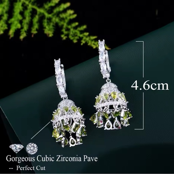 Margarita Le Roshe Zirconia Crystal Earrings - Picture 4 of 12